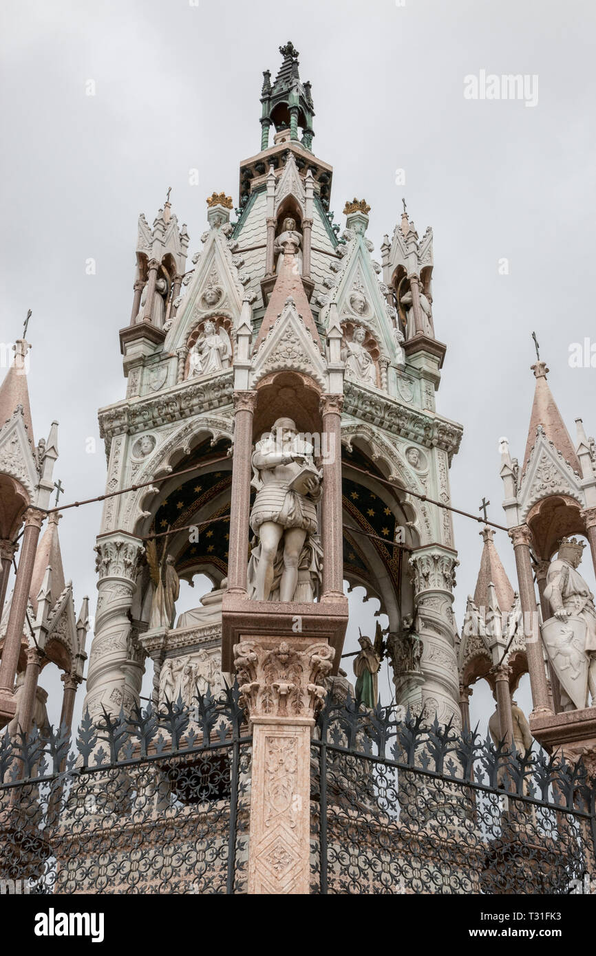 Ginevra, Svizzera - Luglio 1, 2017: Monumento Brunswick e Mausoleo di Ginevra in Svizzera Foto Stock