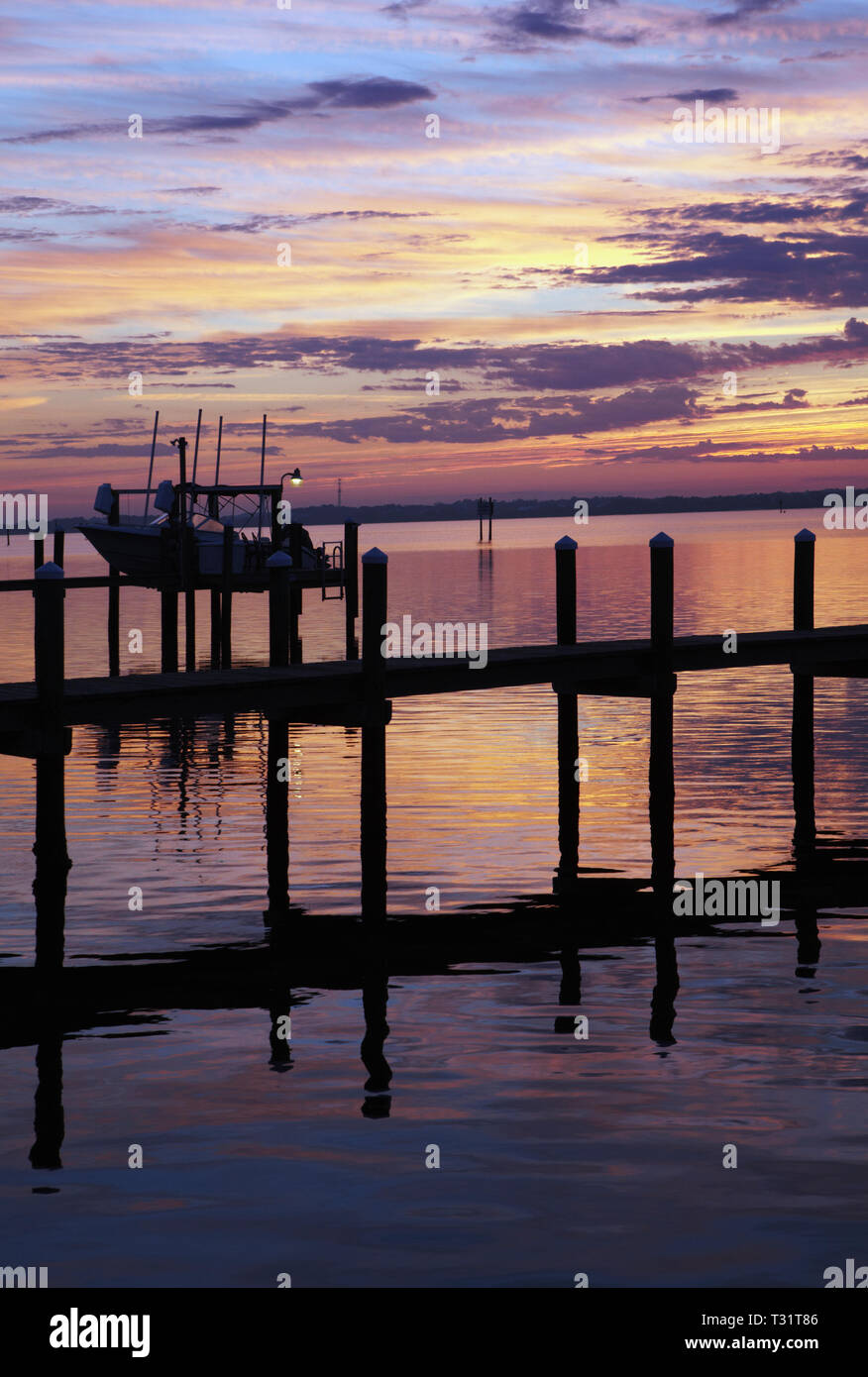 All'alba del bacino Foto Stock