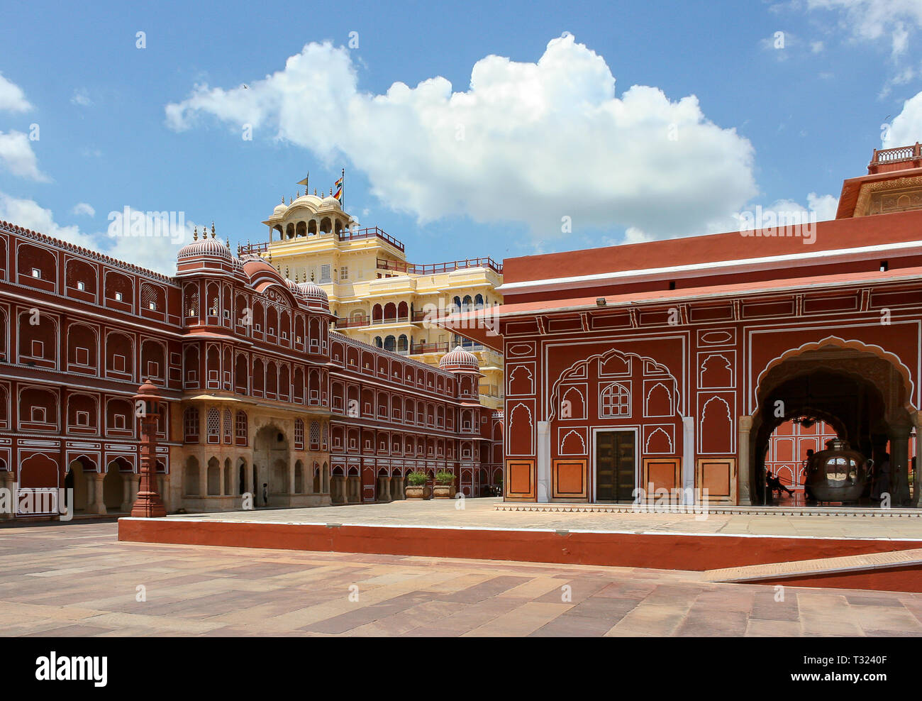Jaipur, Rajasthan, India, 08/17/2006: un cortile interno del palazzo di città di Jaipur Foto Stock