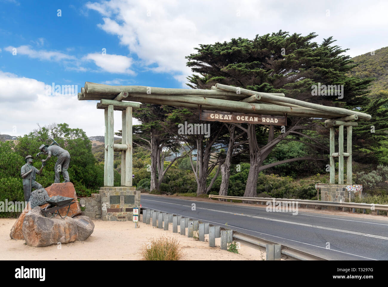 Great Ocean Road, Australia. Arco del memoriale sulla Great Ocean Road, vista orientale, Victoria, Australia Foto Stock