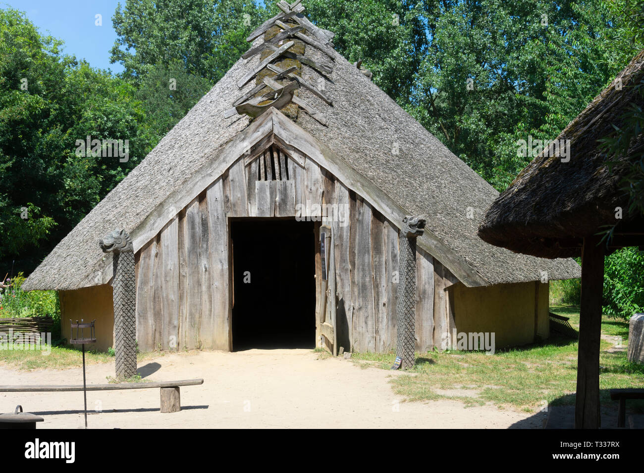 Eindhoven, Paesi Bassi - 30 giugno 2018 una casa preistorico dell'età del ferro nel villaggio preistorico Eindhoven Paesi Bassi Foto Stock