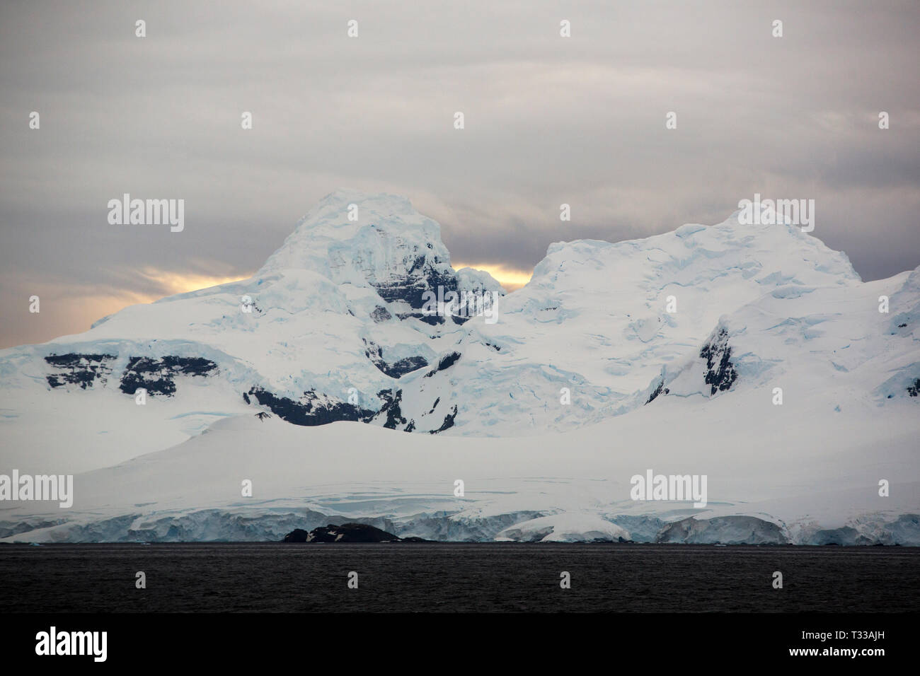 Paesaggio antartico su Anvers Island, Antartico peninsulare. Foto Stock