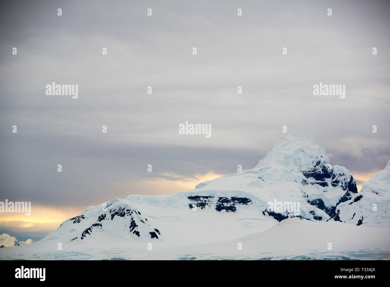 Paesaggio antartico su Anvers Island, Antartico peninsulare. Foto Stock