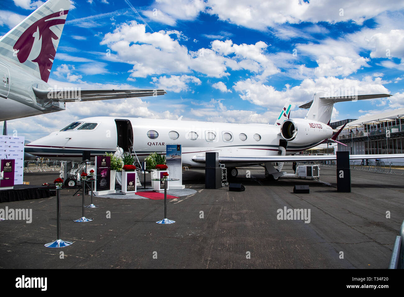 Un Gulfstream G500, un Qatar executive jet, in mostra statica al salone Farnborough Air Show 2018 Foto Stock