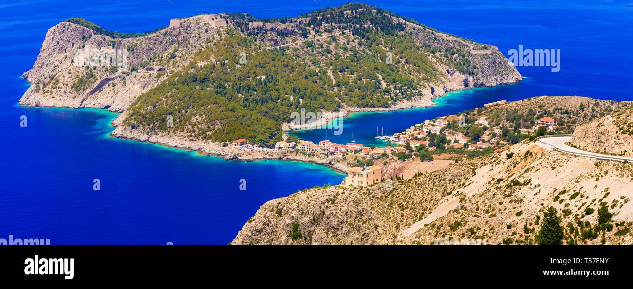 Impressionante Assos village,vista panoramica,Cefalonia, Grecia Foto Stock