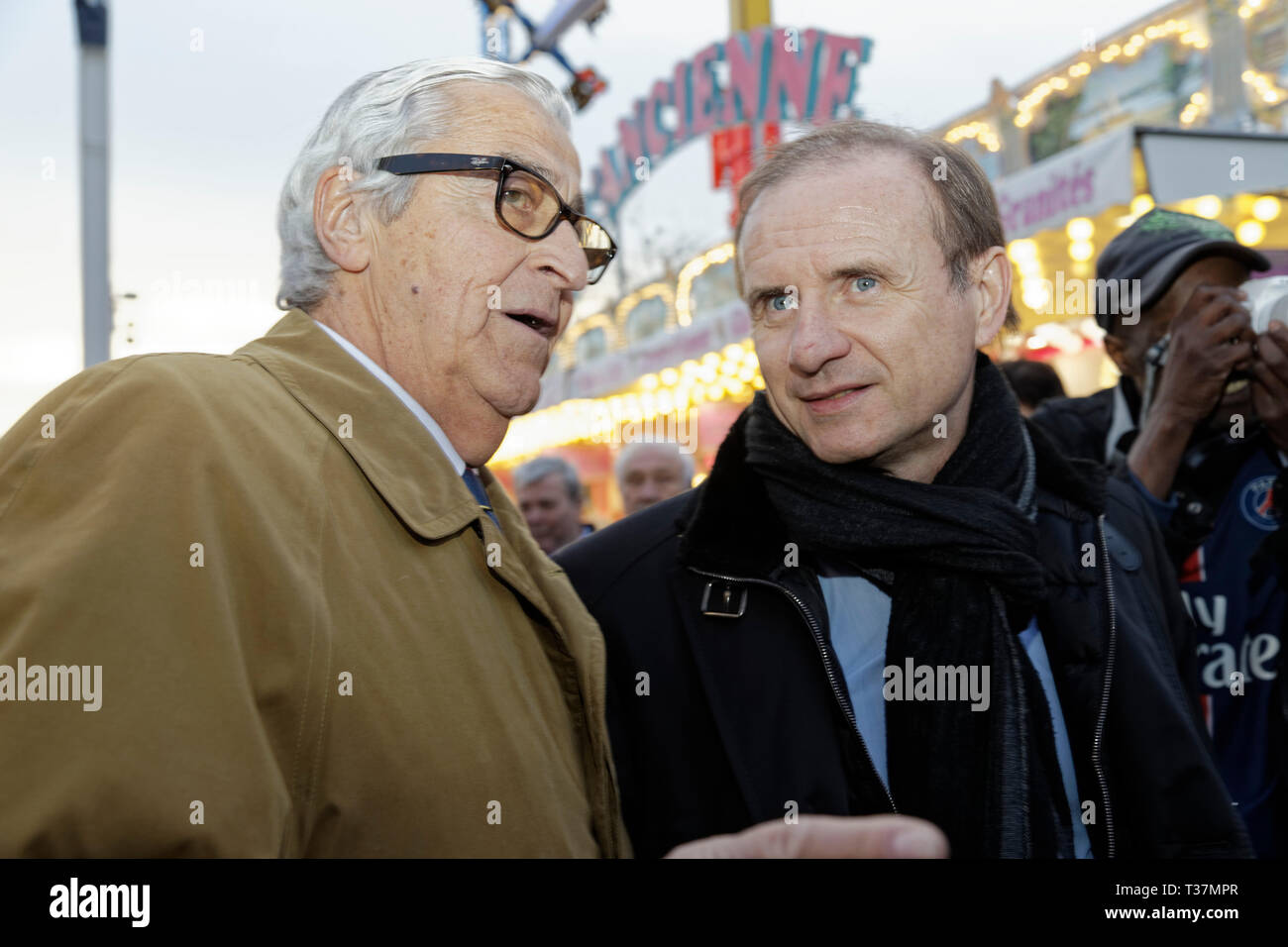 Parigi, Francia, 5 aprile 2019. Pr J.C. Farcot P (L) e Pascal Leprince, (R), assistere alla cerimonia di inaugurazione della fiera di Trone fino 2019 Foto Stock