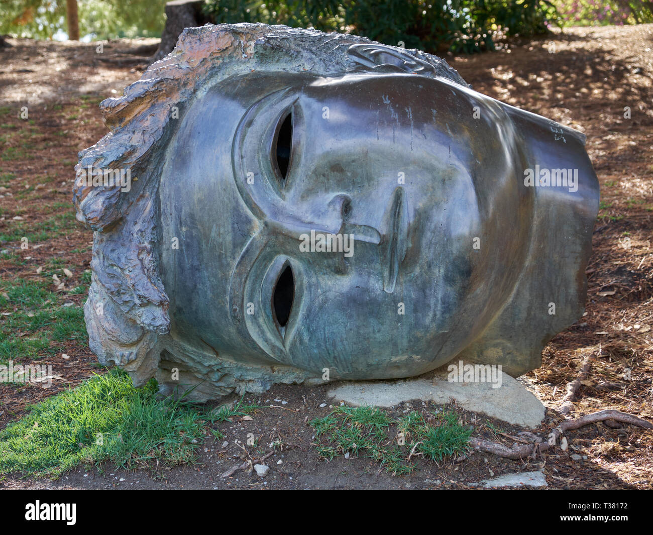 Scultura di testa. Parque de la Paloma. Benalmádena, Málaga, Spagna. Foto Stock