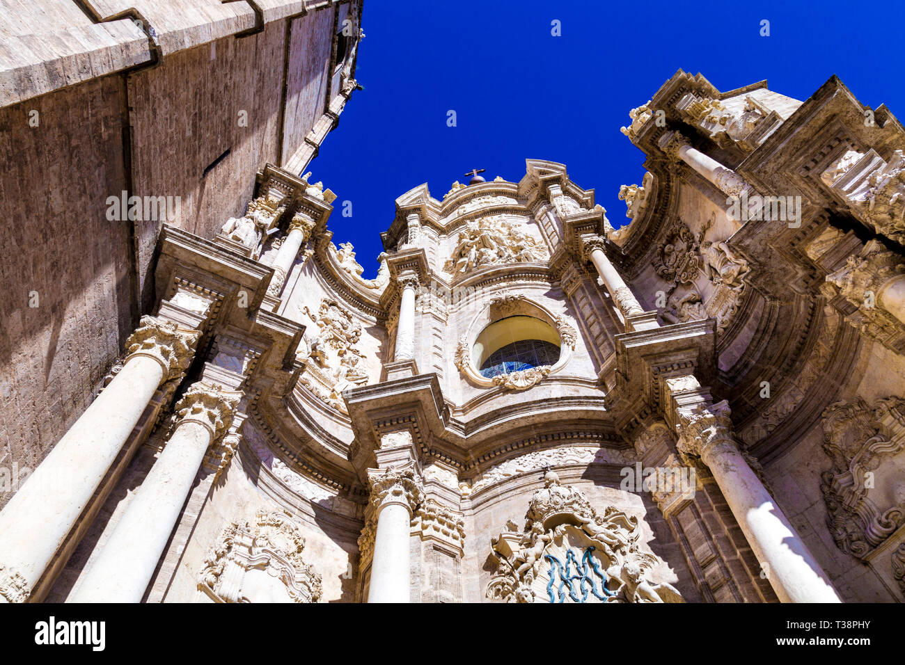 Facciata della Cattedrale di Valencia (Metropolitan Cathedral-Basilica dell'Assunzione di Nostra Signora di Valencia), Valencia, Spagna Foto Stock