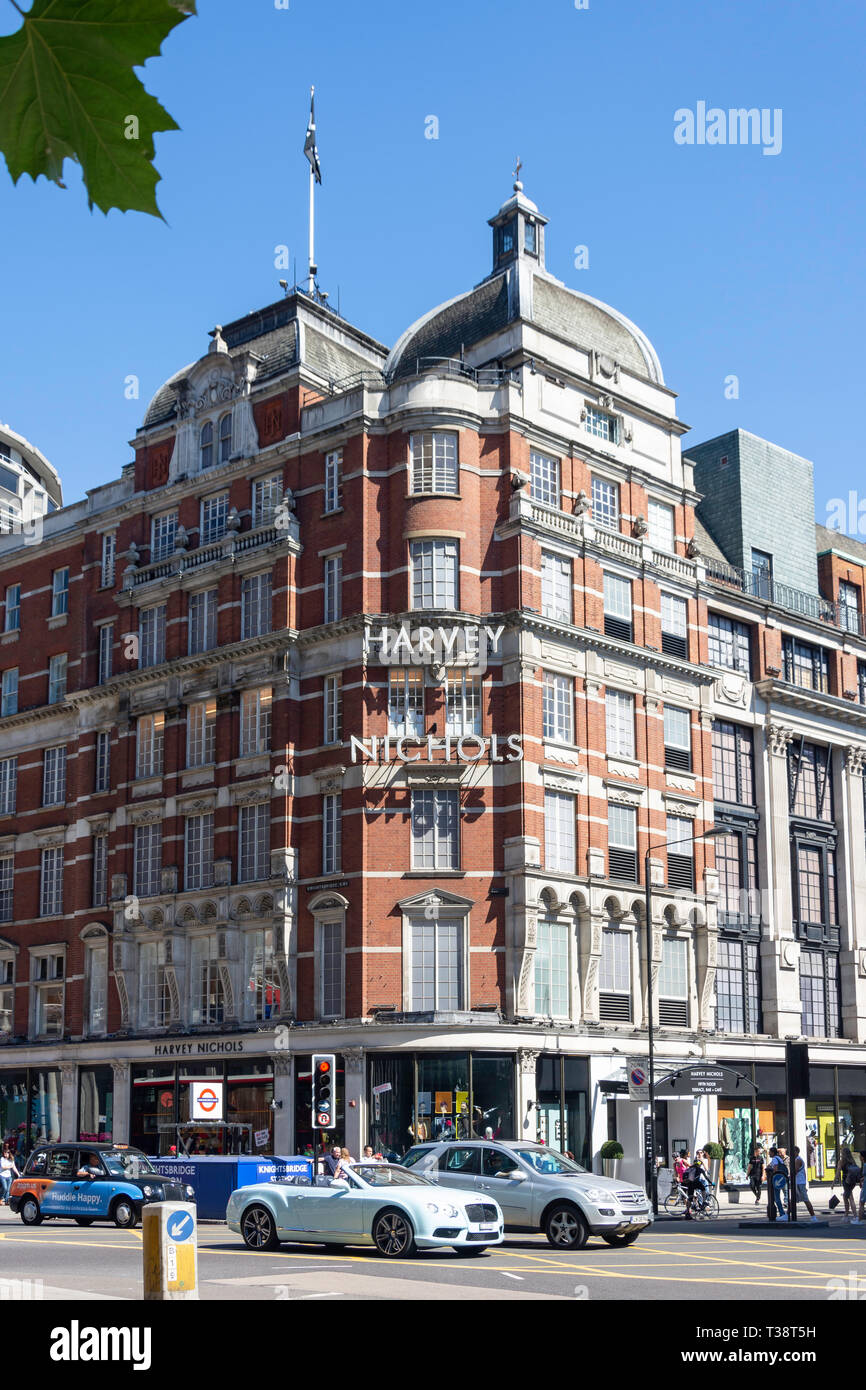Harvey Nichols department store, Knightsbridge, Belgravia, City of Westminster, Greater London, England, Regno Unito Foto Stock