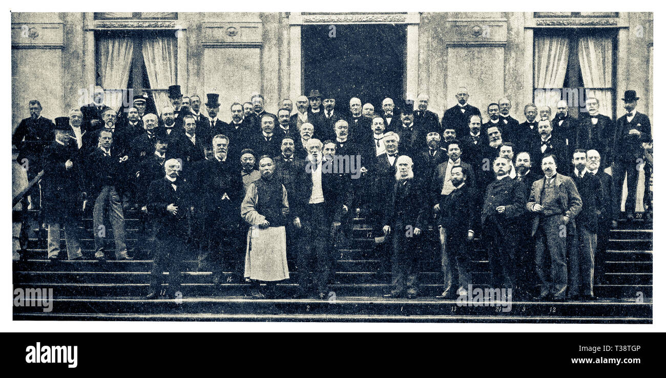 L'Aia la Conferenza per la Pace del 1889. Digital riproduzione migliorata da illustrato panoramica della vita dell'umanità nel secolo XIX, 1901 edition, Marx casa editrice, San Pietroburgo. Foto Stock