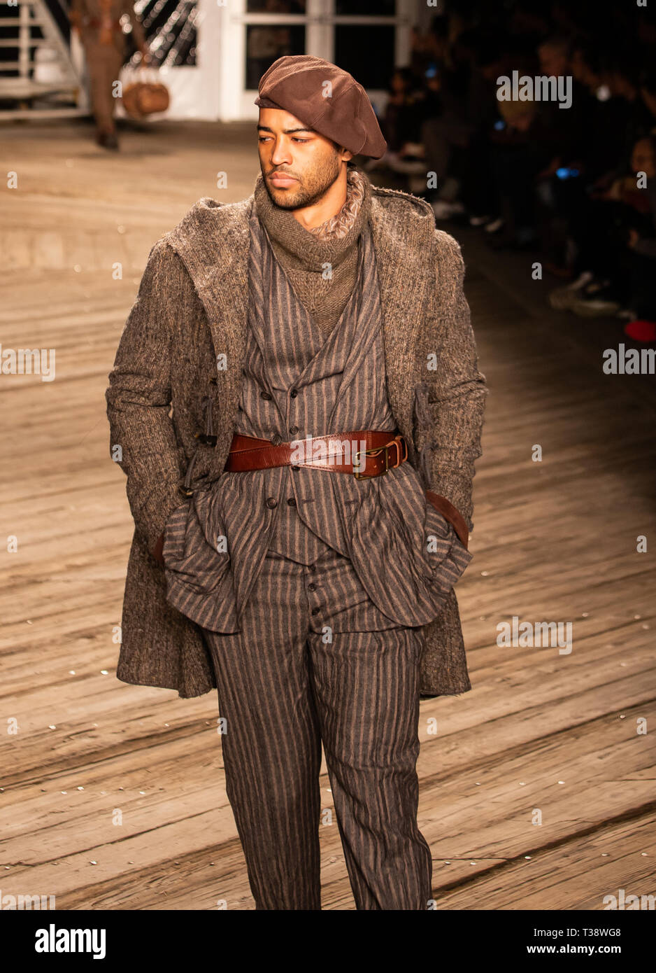 Joseph Abboud Mens caduta 2019 Pista Visualizza Foto Stock