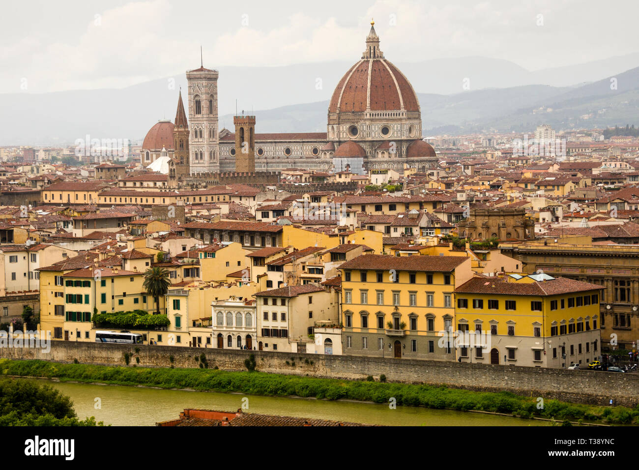 Giotto campanile e cupola del brunelleschi immagini e fotografie stock