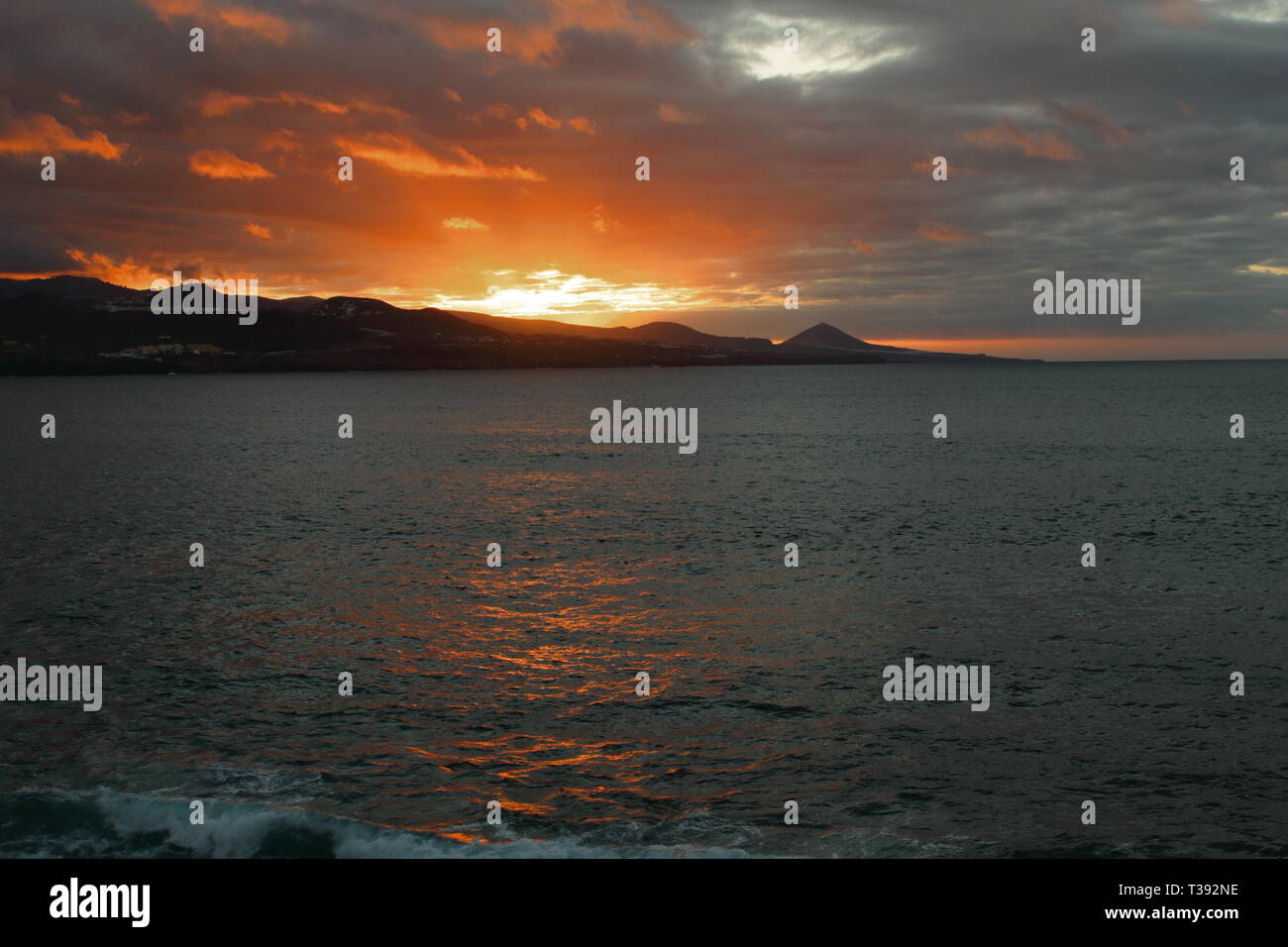 Atardecer en playa de gran canaria. Tramonto in Gran Canaria spiaggia. Foto Stock