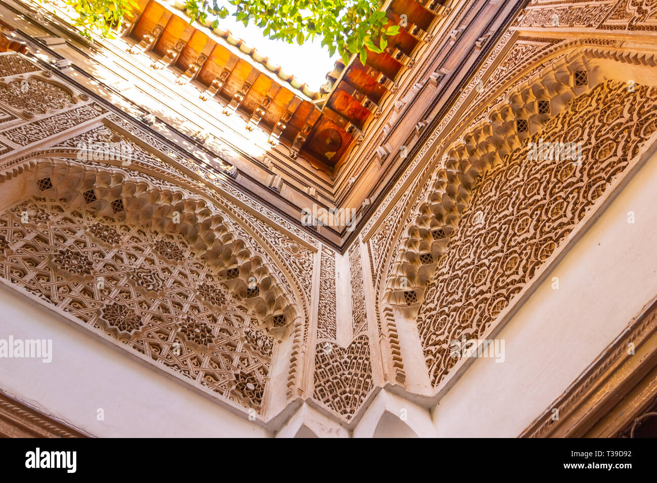 Marrakech, Marocco - 10 Novembre 2018: all'interno del Museo di Marrakech situato nel dar Menebhi Palace Foto Stock