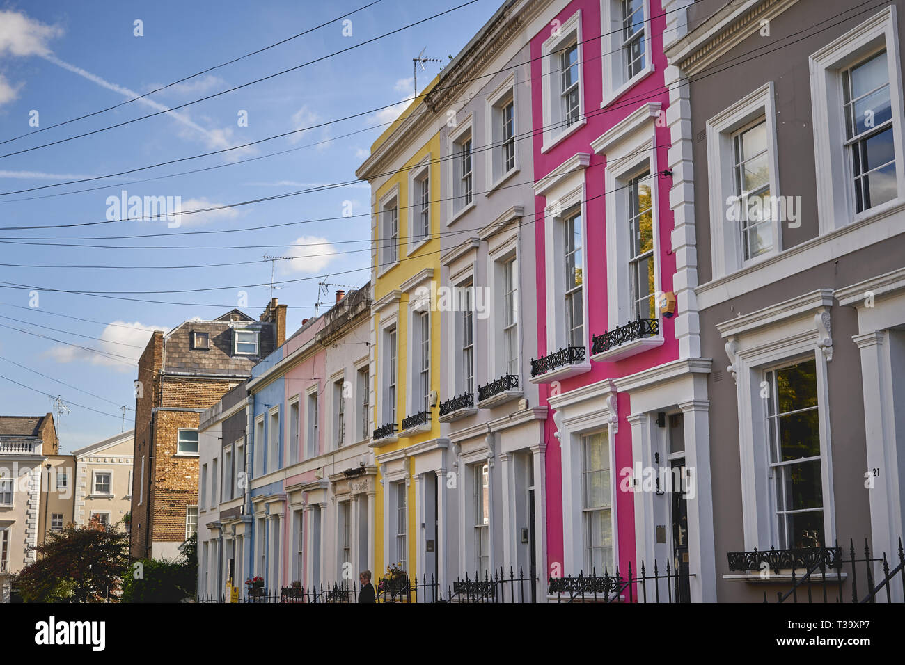 London, Regno Unito - Novembre, 2018. Colorate tipiche case Terrazza vicino a Portobello Road a Notting Hill. Foto Stock
