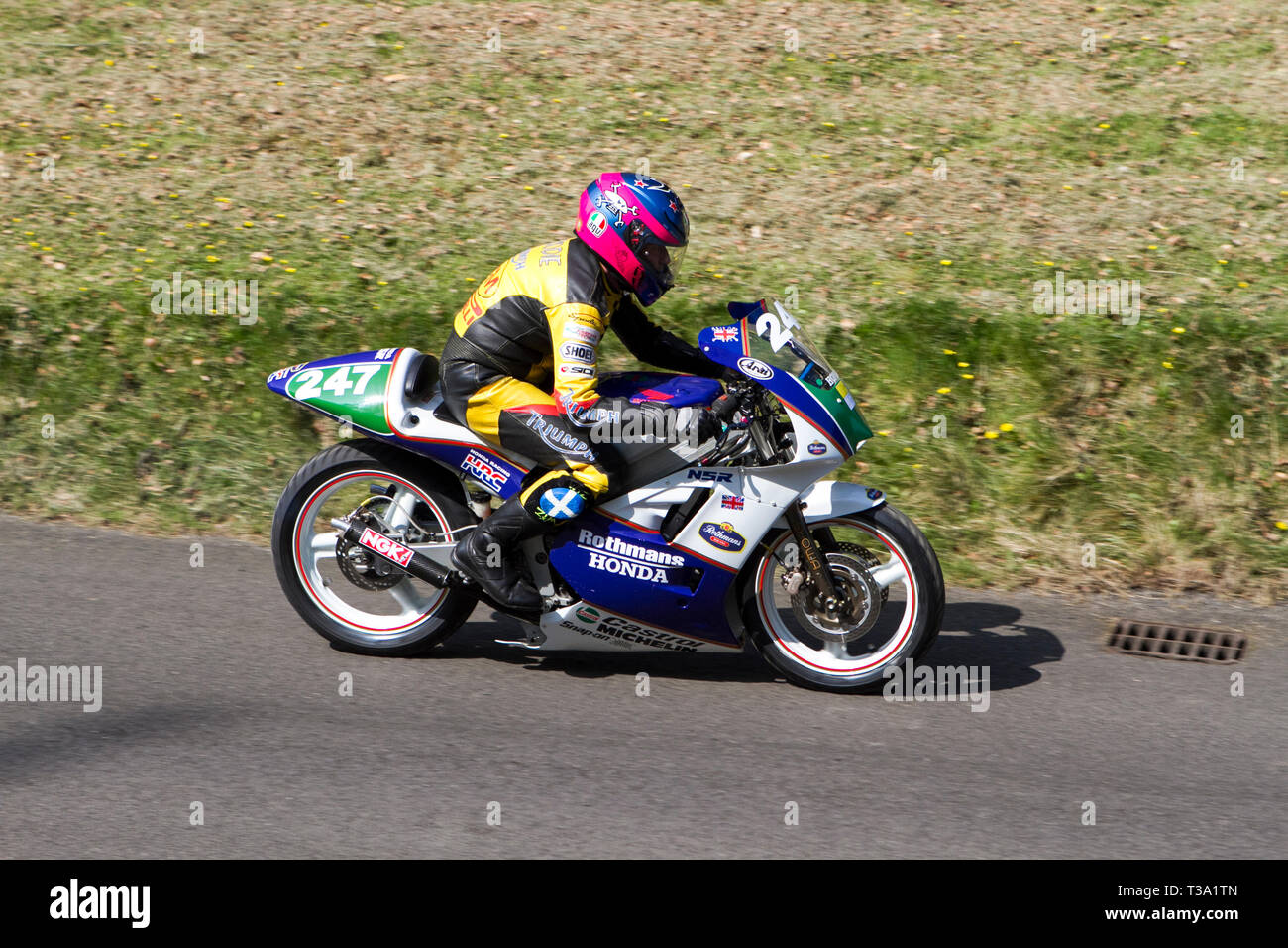 Chorley, Lancashire, Regno Unito. Aprile, 2019. Hoghton Tower xliii motociclo Sprint. Rider 247 Adam Bently da Oswaldtwistle a cavallo di un 1987 Honda NSR M C16 Foto Stock
