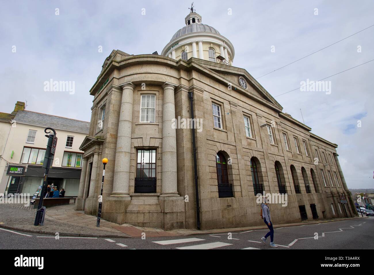 Lloyd's Bank, mercato ebreo Street, Penzance, Cornwall, Inghilterra. Foto Stock