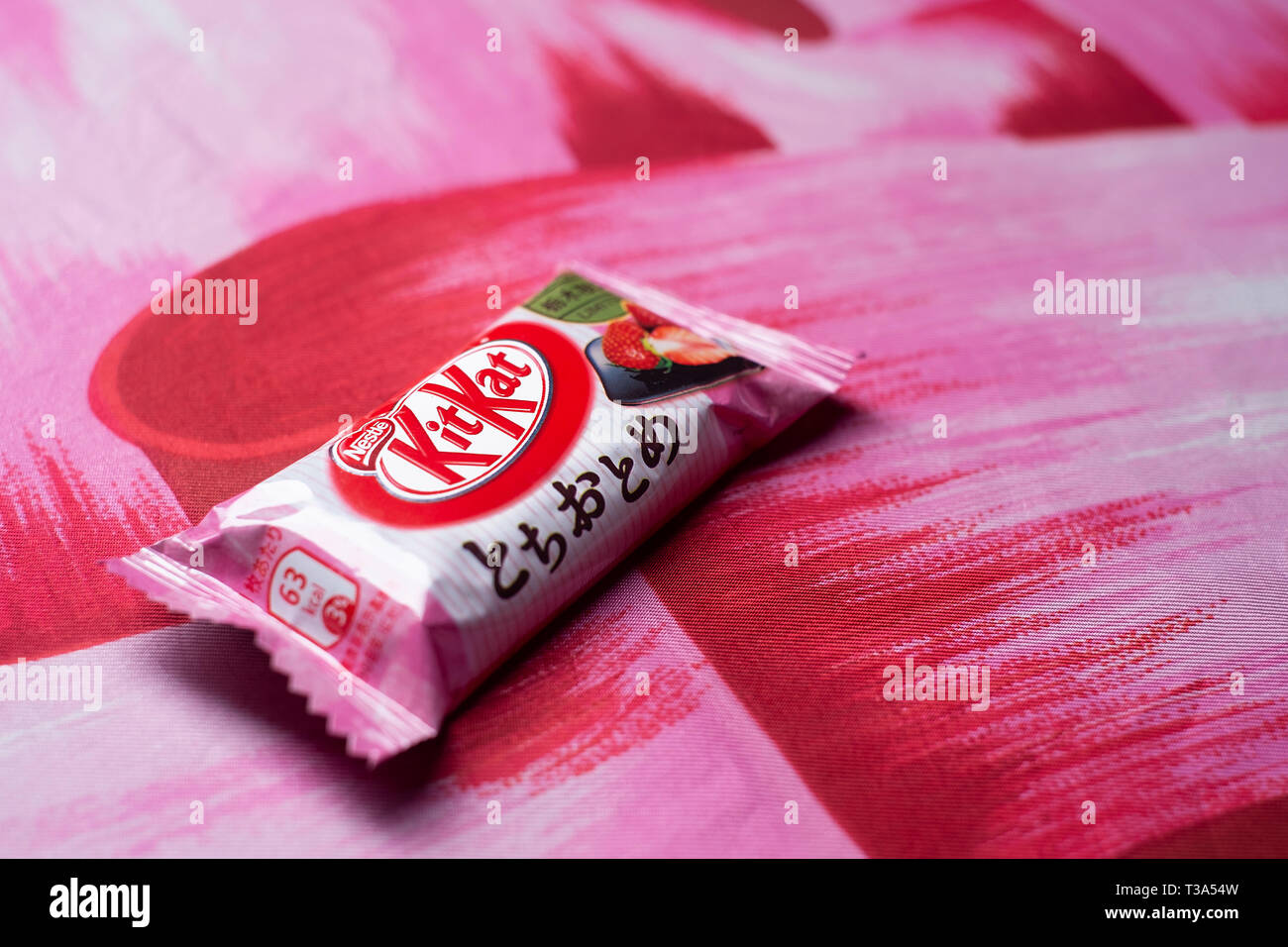 Un giapponese 'Tochi Otome' Strawberry Kit Kat, speciale per la Prefettura di Tochigi Prefettura del Giappone. Foto Stock