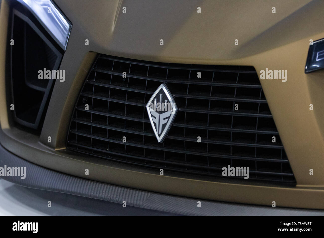 Edmonton Motor Show auto Premier- Felino vetture annuncia il felino cB7r, uno dei soli 10 essendo realizzata e prodotta in Laval Quebec, Canada. Vendita al dettaglio per $365.000 cdn, il felino cB7 è personalizzato, una sola auto alla volta, secondo i gusti e le richieste del cliente. Le vetture sono in grado di raggiungere velocità superiori a 300 km/h. 2 del cB7r sono già venduti e uno era già stato consegnato. La sua sorella modello cB7+ è più leggero e più potente. Foto Stock