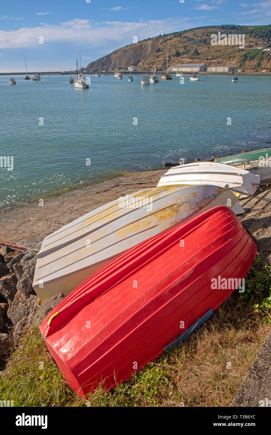 Barche sulla riva a Oamaru Foto Stock