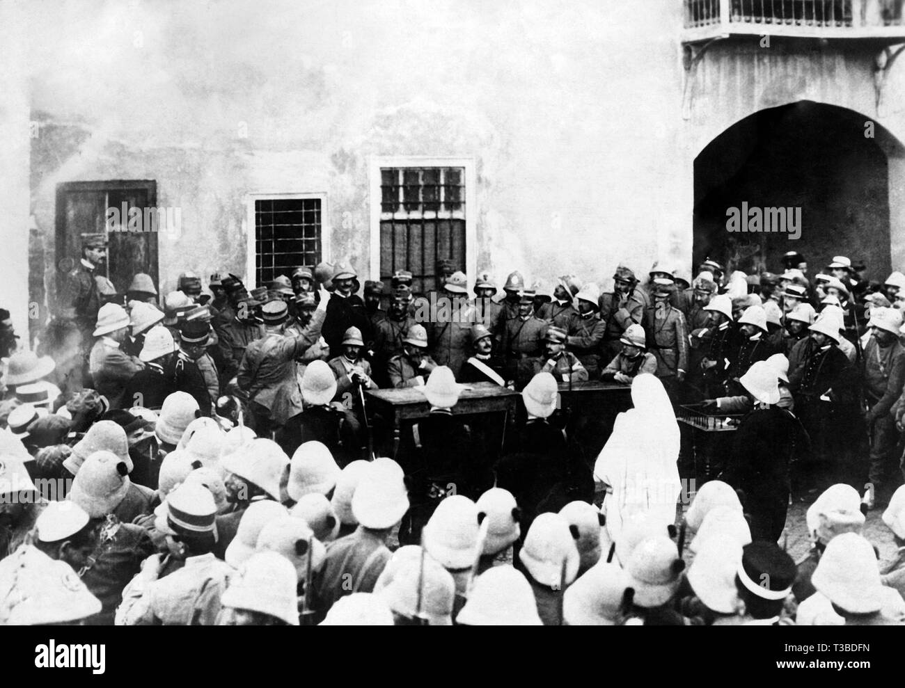 Italo-turco, guerra tripolitania, corte marziale, 1912 Foto Stock