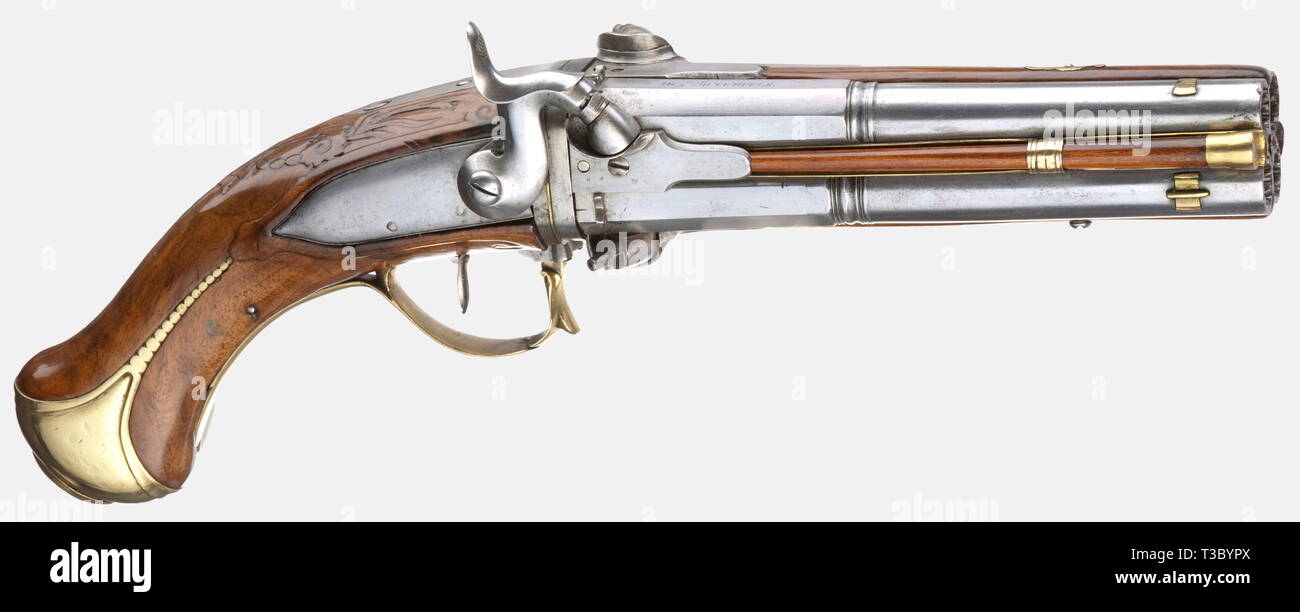 A quattro canne turn-over pistola, Wildenfels, circa 1780. A due stadi di barili, ottagonale sezione di culatta, poi round. Uno di loro è un foro liscio canna in 14 mm di calibro. Gli altri tre sono rifled in 13 mm di calibro. Una canna è inscritta 'in Wildenfels'. Bloccare convertito a percussioni contatto. Impostare trigger. Ottone guardia con canna latch. Leggermente intagliato in noce liscio con mobili in ottone. Bacchetta di caricamento in legno con la punta di ottone inserito a lato. Lunghezza 35,5 cm. Erwerbsscheinpflichtig. storica, storica del XVIII secolo, civile pistola, civile han, Additional-Rights-Clearance-Info-Not-Available Foto Stock
