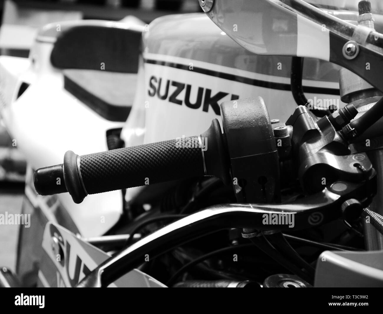 Classico del team Suzuki RG500 come cavalcato da Danny Webb nel classico TT Foto Stock