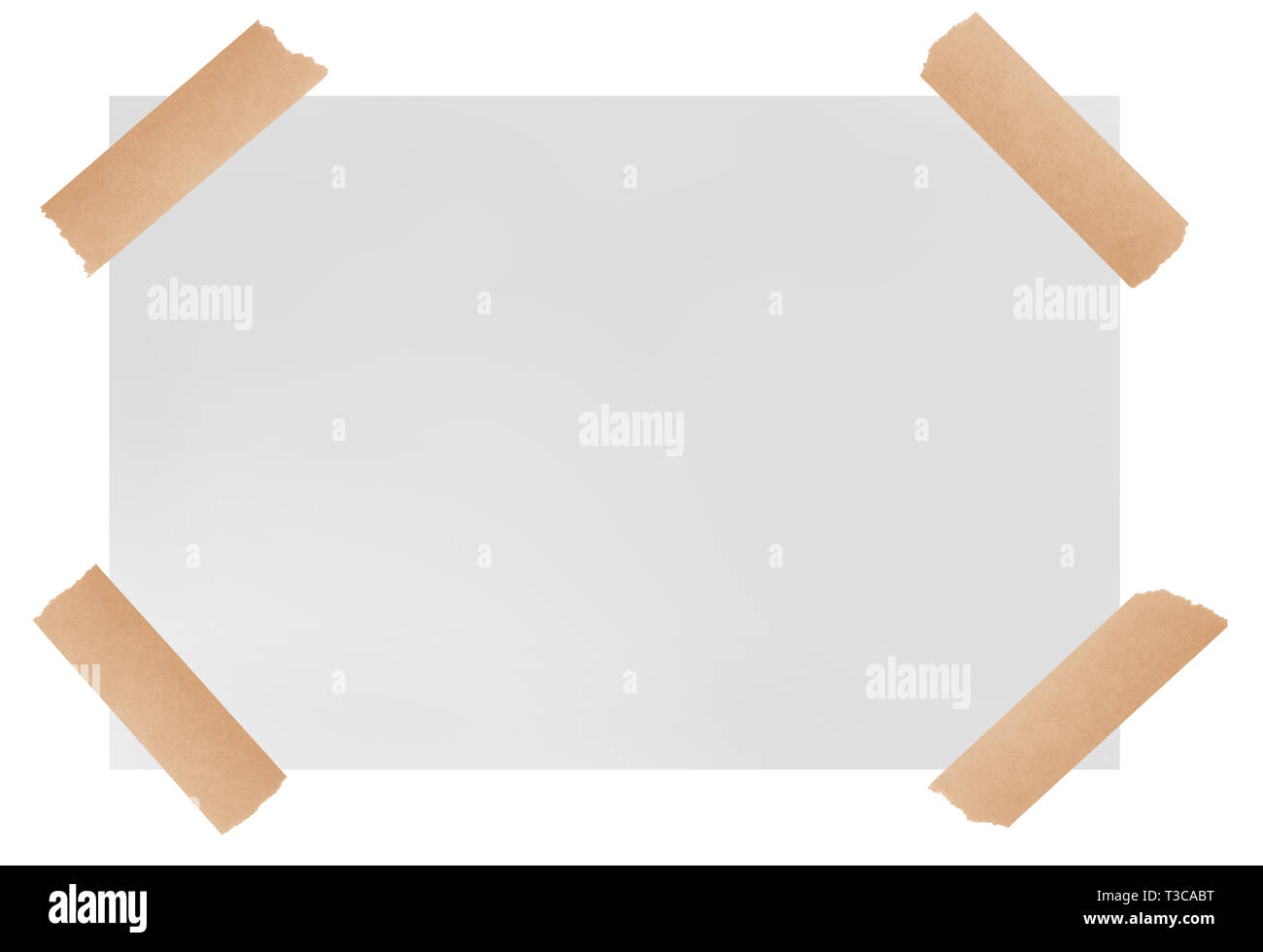 Foglio di carta bianco con nastro adesivo isolati su sfondo bianco Foto Stock Foglio di carta bianco con nastro adesivo isolati su sfondo bianco Foto Stock