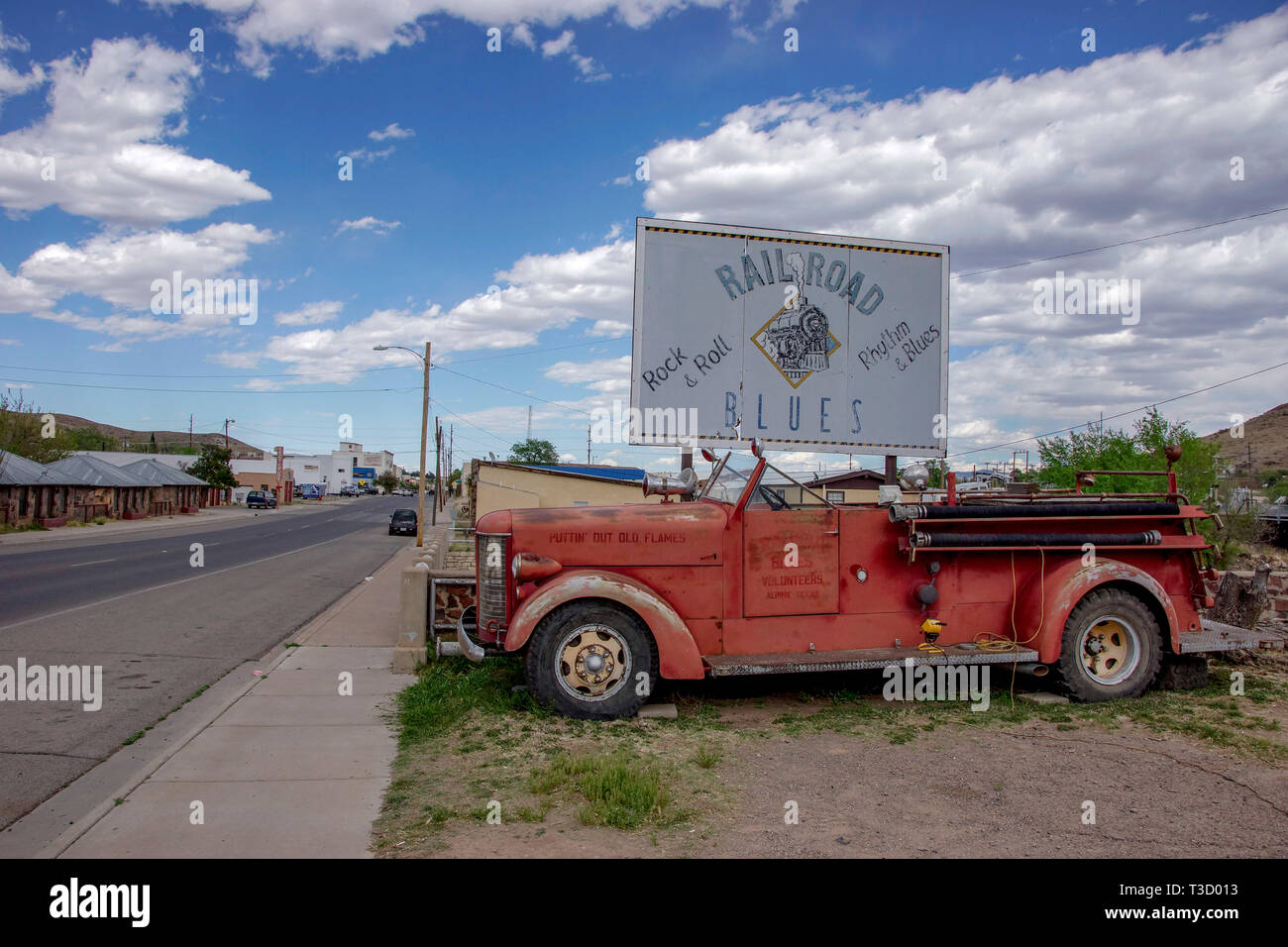 Vintage fire trcuck sul display in Alpine, Texas, come attrazione turistica. Foto Stock