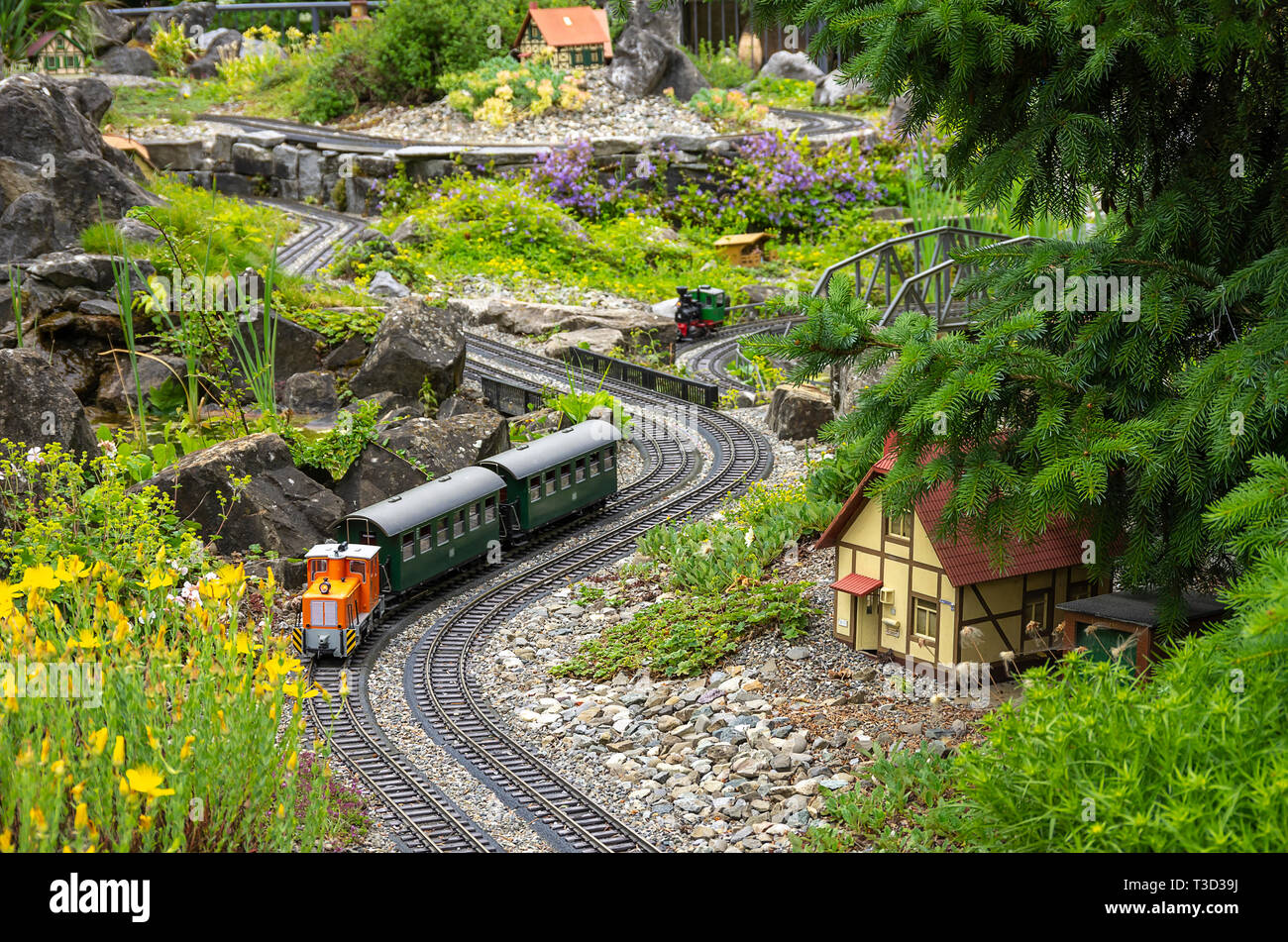 Modello di installazione ferroviarie sull'isola floreale di Mainau sul lago di Costanza, in Germania, in Europa. Foto Stock