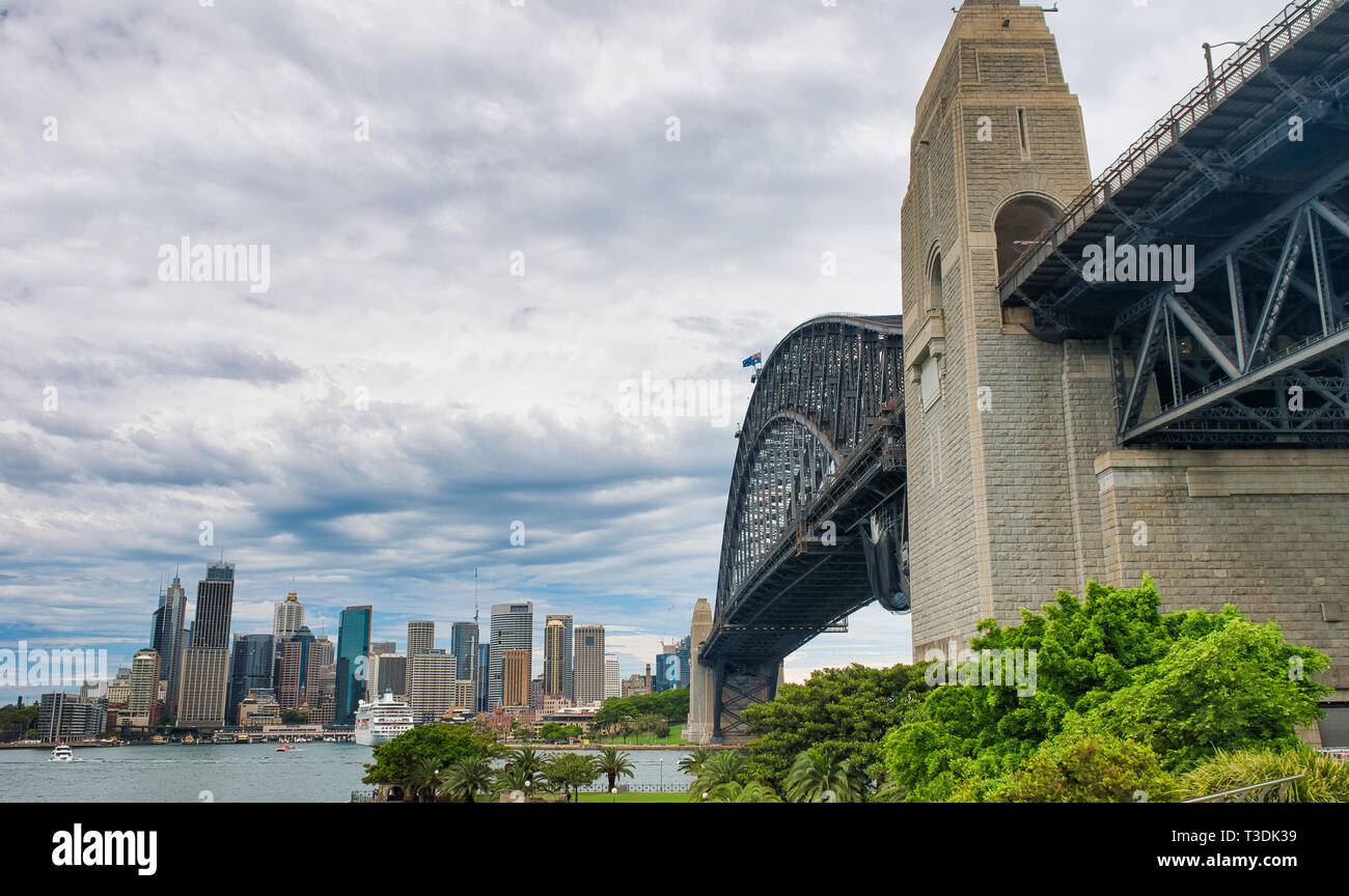 Il Sydney Harbour Bridge, simbolo della città, Australia. Foto Stock