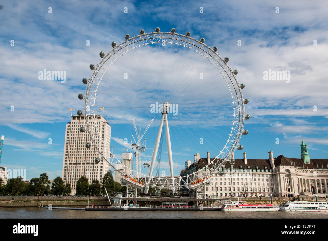 Vista sul Tamigi di Coca Cole London Eye Foto Stock