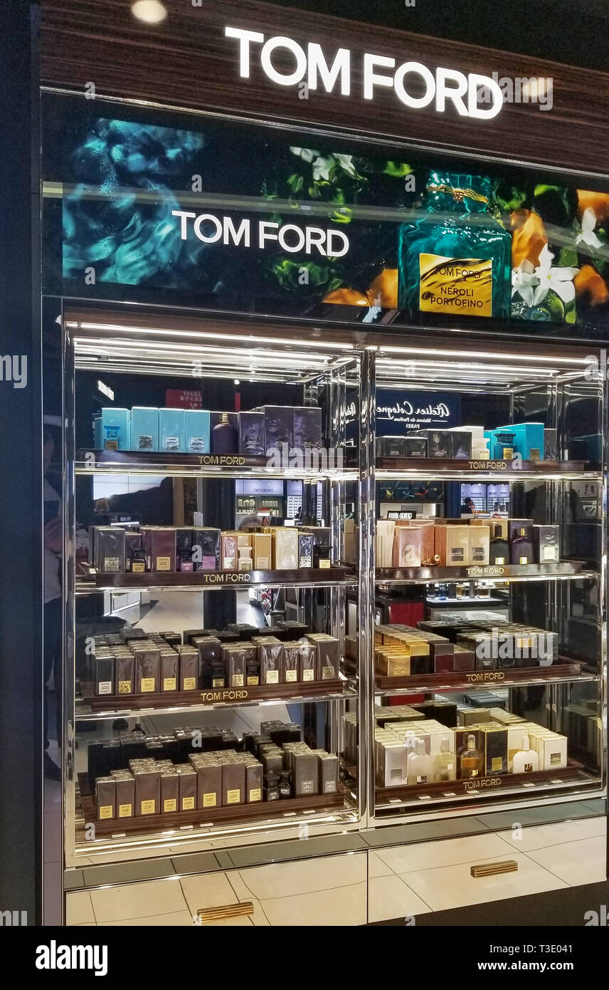 MONTREAL, Canada - 8 dicembre 2018: Tom Ford profumi stand in YUL Montreal Airport. Thomas Carlyle Ford noti come Tom Ford è un americano di moda des Foto Stock