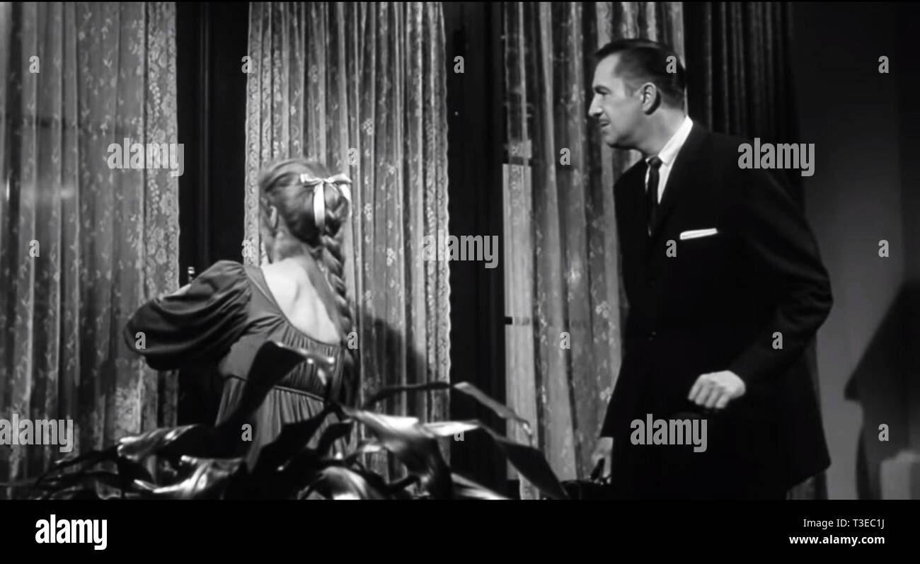 Il pipistrello è un mistero americano film dal 1959 starring Vincent Price e Agnes Moorehead. È il quarto film di adattamento del racconto, che era iniziato come un 1908 romanzo la scalinata circolare di Mary Roberts Rinehart, che poi ha adattato (con Avery Hopwood) nel 1920 giocare la mazza.[1][2][3] La prima versione cinematografica del gioco era il 1926 American film muto il bat. La versione del film è stato adattato da drammaturgo Crane Wilbur, che ha anche diretto.[4] Il pipistrello è stato distribuito nel 1959 su un double bill con il British Hammer film La Mummia.[1] ormai di dominio pubblico, Foto Stock