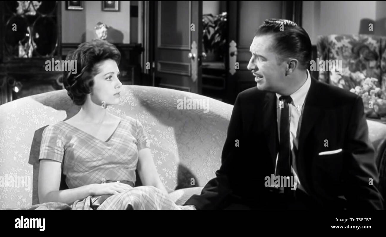 Il pipistrello è un mistero americano film dal 1959 starring Vincent Price e Agnes Moorehead. È il quarto film di adattamento del racconto, che era iniziato come un 1908 romanzo la scalinata circolare di Mary Roberts Rinehart, che poi ha adattato (con Avery Hopwood) nel 1920 giocare la mazza.[1][2][3] La prima versione cinematografica del gioco era il 1926 American film muto il bat. La versione del film è stato adattato da drammaturgo Crane Wilbur, che ha anche diretto.[4] Il pipistrello è stato distribuito nel 1959 su un double bill con il British Hammer film La Mummia.[1] ormai di dominio pubblico, Foto Stock