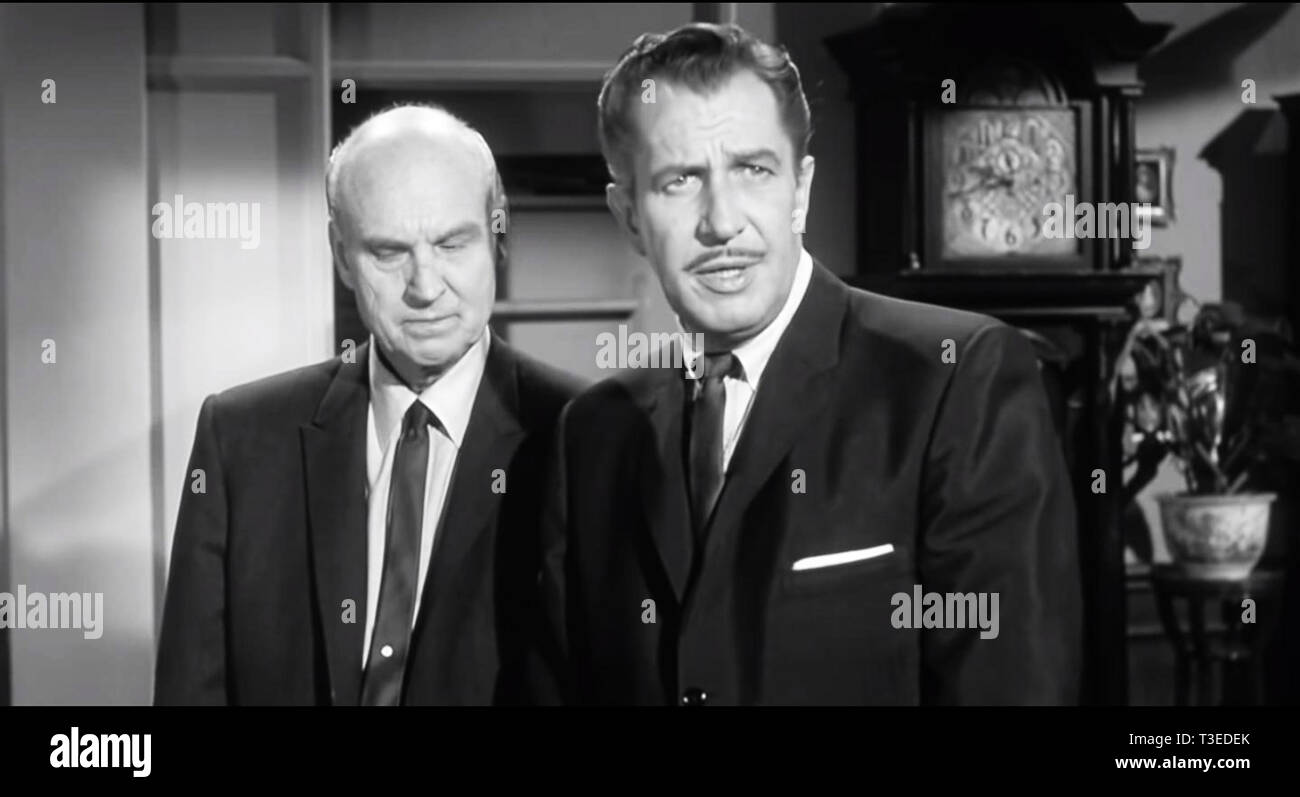 Il pipistrello è un mistero americano film dal 1959 starring Vincent Price e Agnes Moorehead. È il quarto film di adattamento del racconto, che era iniziato come un 1908 romanzo la scalinata circolare di Mary Roberts Rinehart, che poi ha adattato (con Avery Hopwood) nel 1920 giocare la mazza.[1][2][3] La prima versione cinematografica del gioco era il 1926 American film muto il bat. La versione del film è stato adattato da drammaturgo Crane Wilbur, che ha anche diretto.[4] Il pipistrello è stato distribuito nel 1959 su un double bill con il British Hammer film La Mummia.[1] ormai di dominio pubblico, Foto Stock