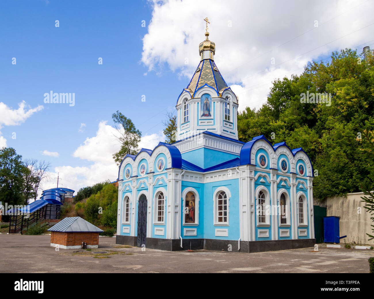 Zadonsk, Russia - Agosto 28, 2018: Chiesa del Santissimo Theotokos 'Life-Giving Source', Zadonsk Foto Stock