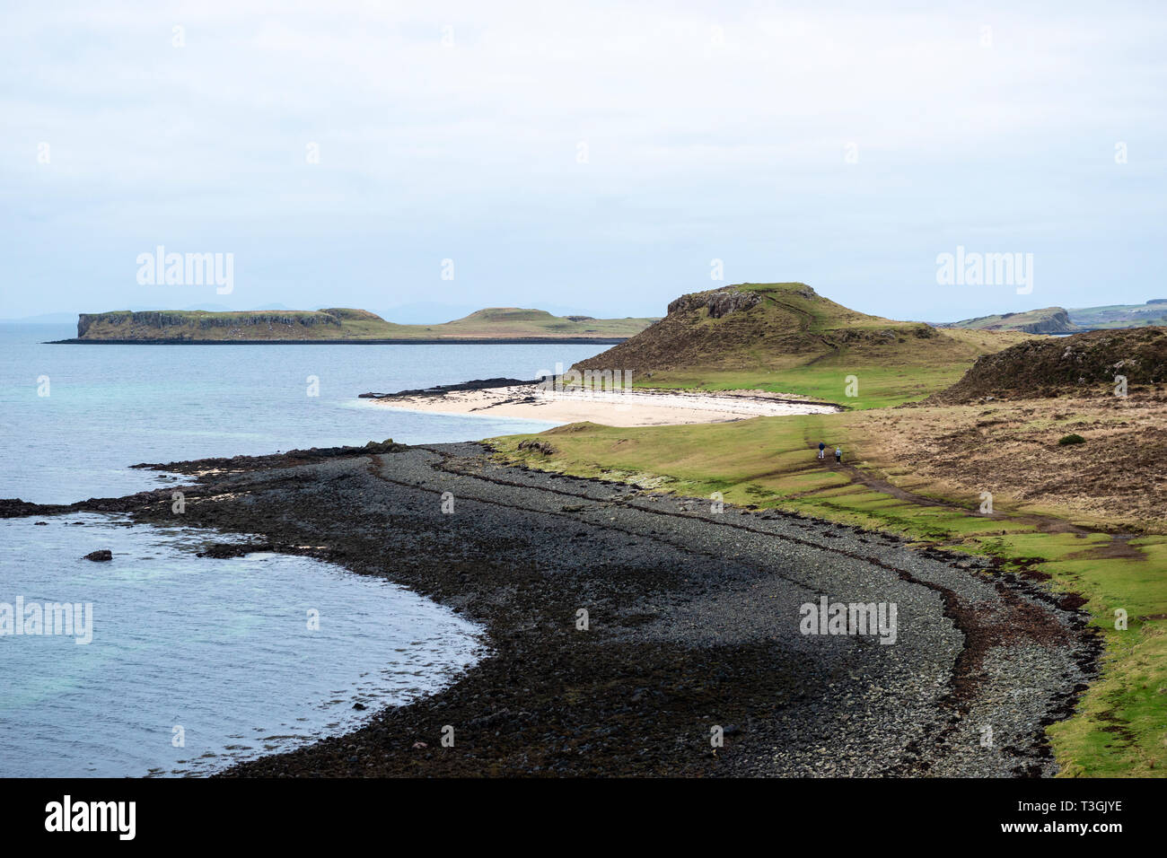 Coral Beach a Claigan sul Loch Dunvegan con isola di Isay in distanza, Isola di Skye, regione delle Highlands, Scotland, Regno Unito Foto Stock