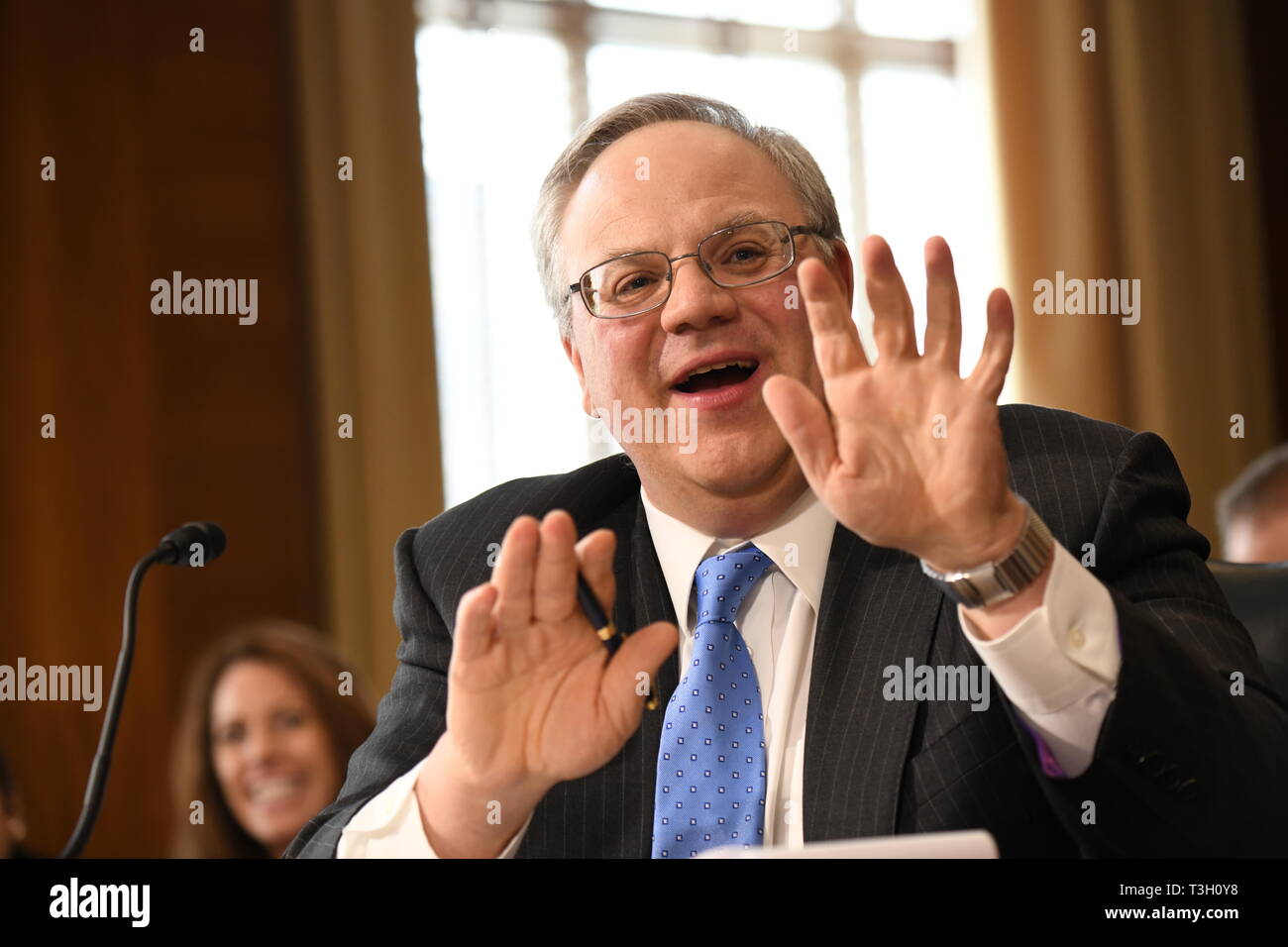 Stati Uniti Deliberando Segretario degli Interni David Bernhardt testimonia del Senato di energia e di risorse naturali Comitato udienza presso l'U.S. Capitol Marzo 28, 2019 a Washington, DC Foto Stock