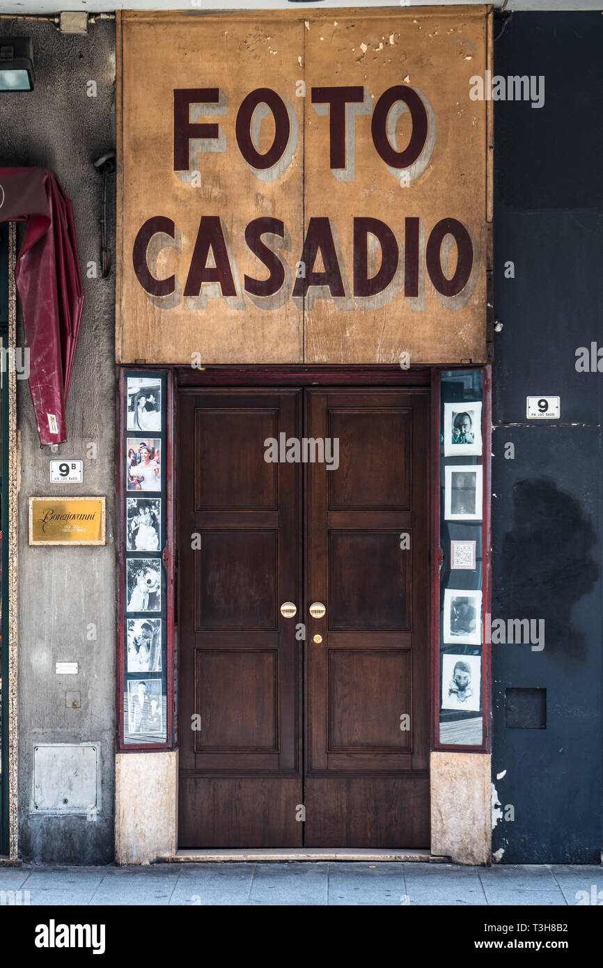 Foto Casadio - Stile tradizionale fotografi Shop anteriore nella zona centrale di Bologna Italia Foto Stock