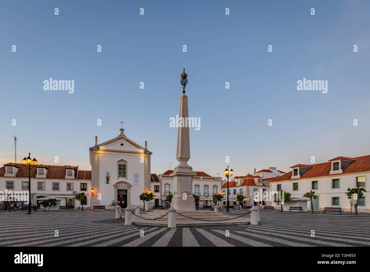 Vila Real de Santo António, Praça Marquês de Pombal al tramonto Foto Stock