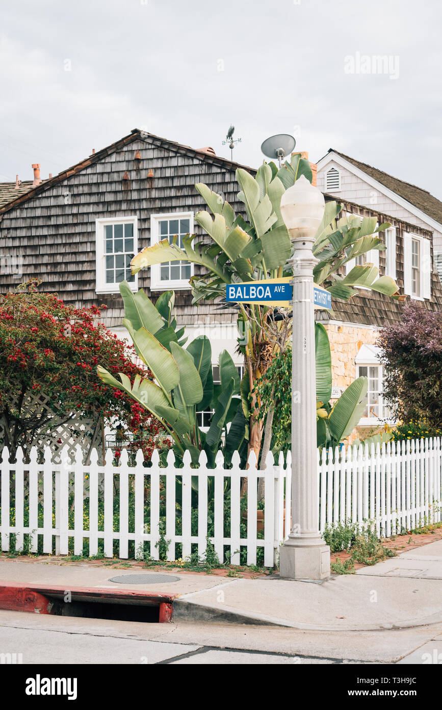 Casa lungo Balboa Avenue, sull Isola Balboa, in Newport Beach, Orange County, California Foto Stock
