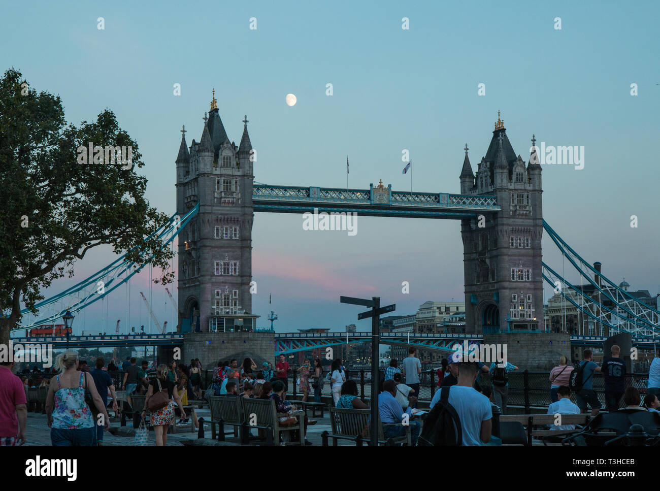 Il Tower Bridge di notte Foto Stock