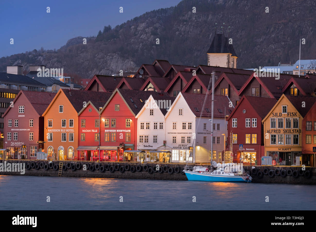 Colorate case di mercanti Bryggen a Bergen in Norvegia Foto Stock Colorate case di mercanti Bryggen a Bergen in Norvegia Foto Stock