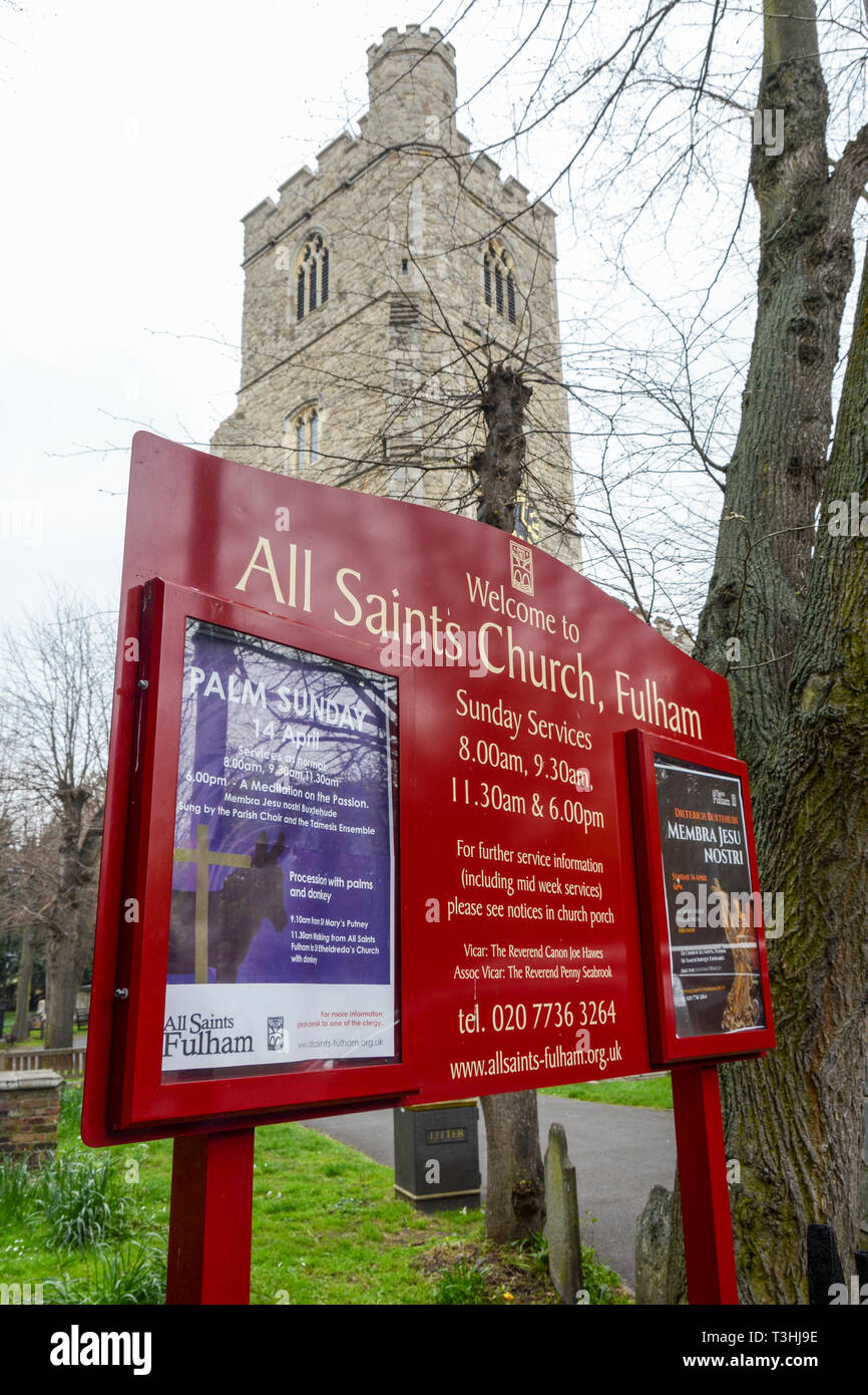 Chiesa parrocchiale di tutti i Santi, Fulham, Londra, Inghilterra, Regno Unito Foto Stock