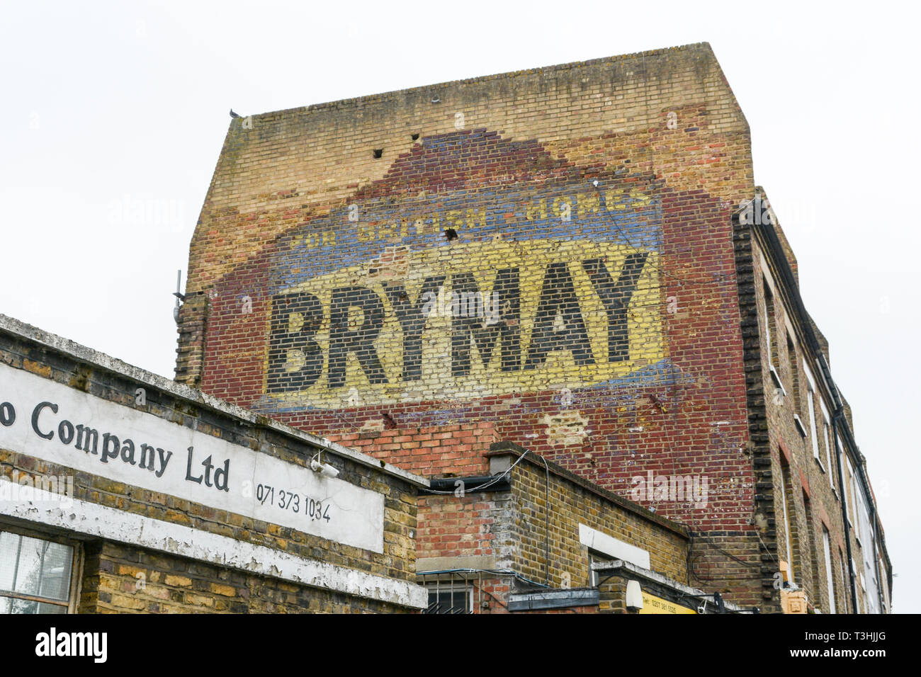 Ghost Brymay segno su Lillie Road, Fulham, Londra, Regno Unito Foto Stock