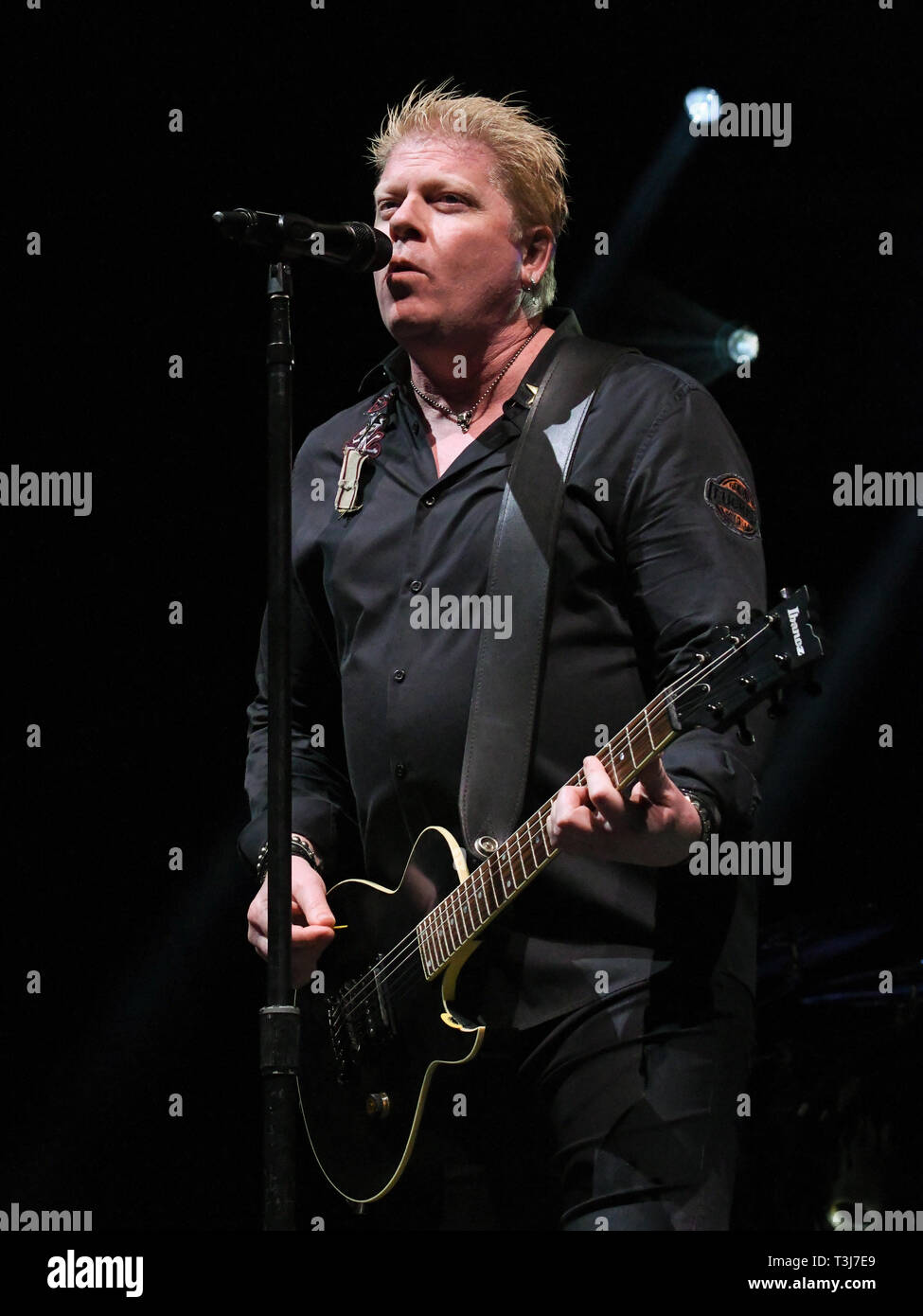 7 aprile 2019 - Dana Point, California, Stati Uniti d'America - cantante DEXTER HOLLAND della prole esegue al Sabroso la birra artigianale, Taco & Music Festival 2019 Domenica (giorno 2) a stato Doheny Beach in Dana Point, California. (Credito Immagine: © Billy Bennight/ZUMA filo) Foto Stock