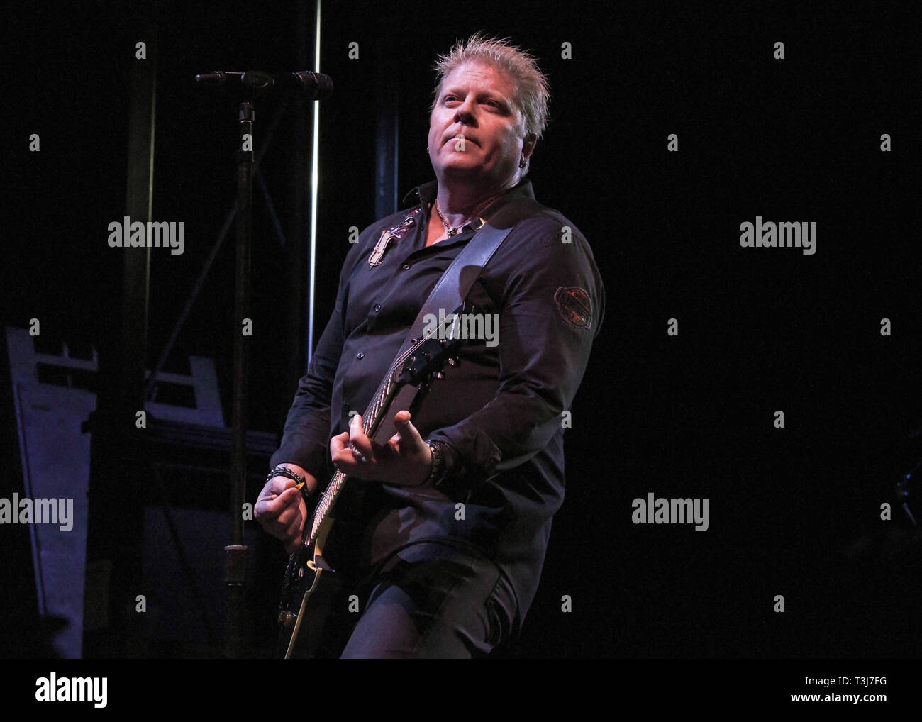 7 aprile 2019 - Dana Point, California, Stati Uniti d'America - cantante DEXTER HOLLAND della prole esegue al Sabroso la birra artigianale, Taco & Music Festival 2019 Domenica (giorno 2) a stato Doheny Beach in Dana Point, California. (Credito Immagine: © Billy Bennight/ZUMA filo) Foto Stock