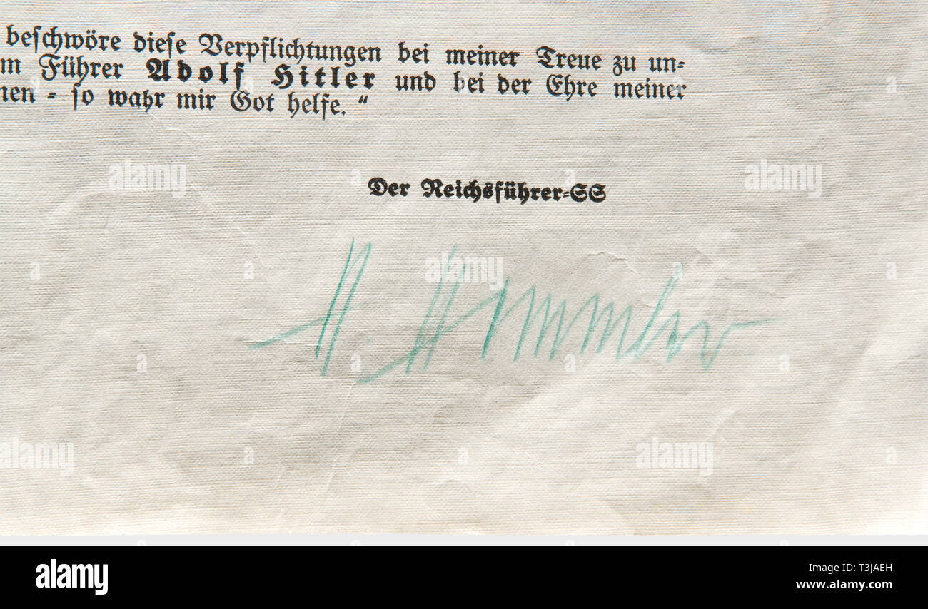 SS-Obergruppenführer Udo von Woyrsch, giuramento come custode della Schutzstaffel le leggi di sangue e la forma di vita del 8 novembre 1936, compilato da Woyrsch in inchiostro nella propria mano e firmato da Himmler a matita verde, "H. Himmler'. Molto raro documento. Udo von Woyrsch, nipote di il prussiano Maresciallo di Campo, SS-Obergruppenführer, generale della polizia e di speciali Comandante del Comando per dazi speciali durante la campagna polacca, stato prussiano Consigliere e membro del Reichstag tedesco. storica, storica degli anni trenta del ventesimo secolo, Waffen-SS Divisione armati delle SS, armati, servizio Editorial-Use-solo Foto Stock