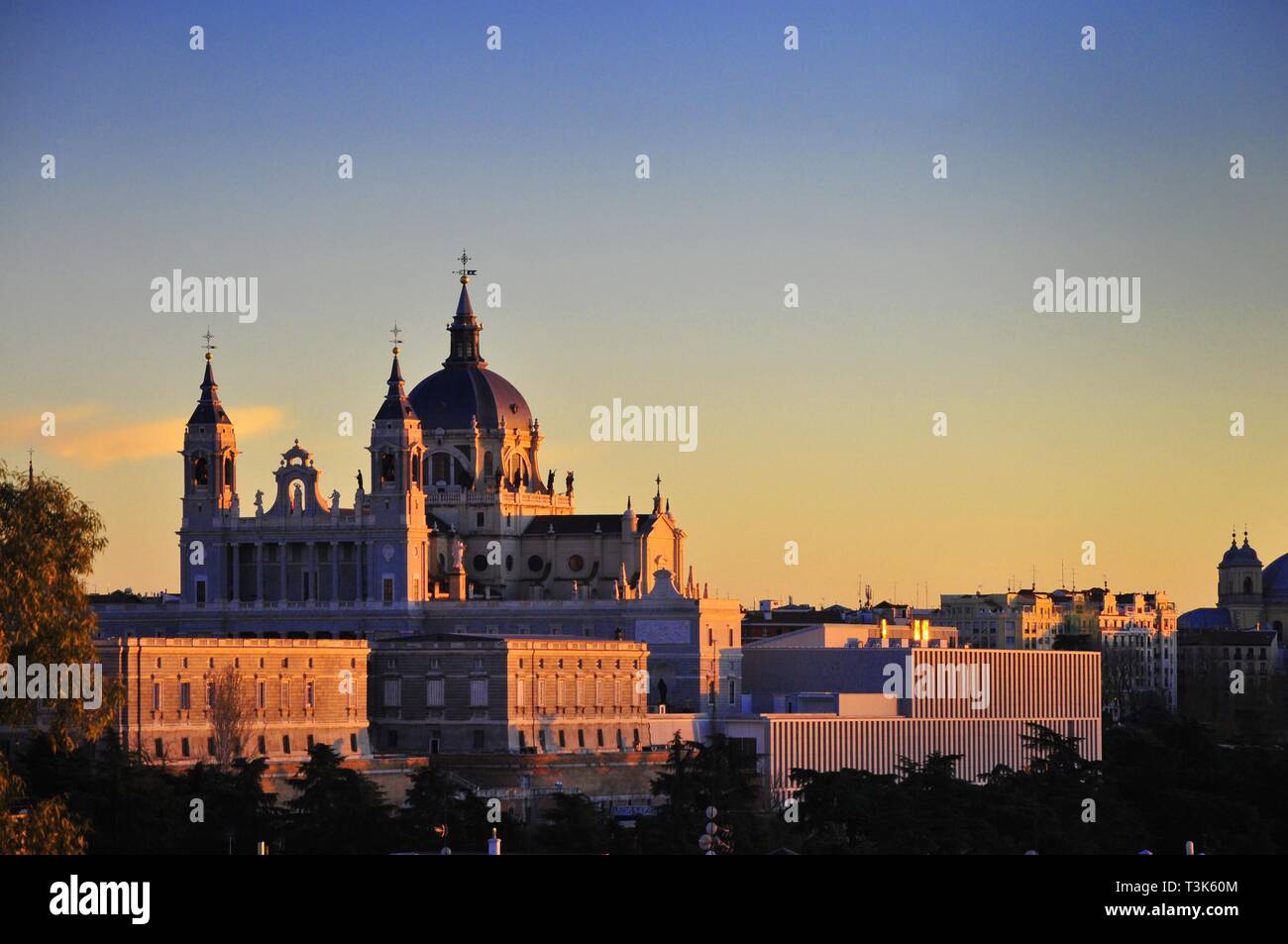 Cattedrale di Santa Maria la Real de La Almudena, Madrid, Spagna, Europa Foto Stock